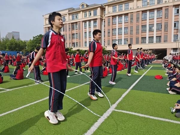 武汉探路扩容中小学体育运动“大课间” “多”出来的40分钟开云体育网址(图3)