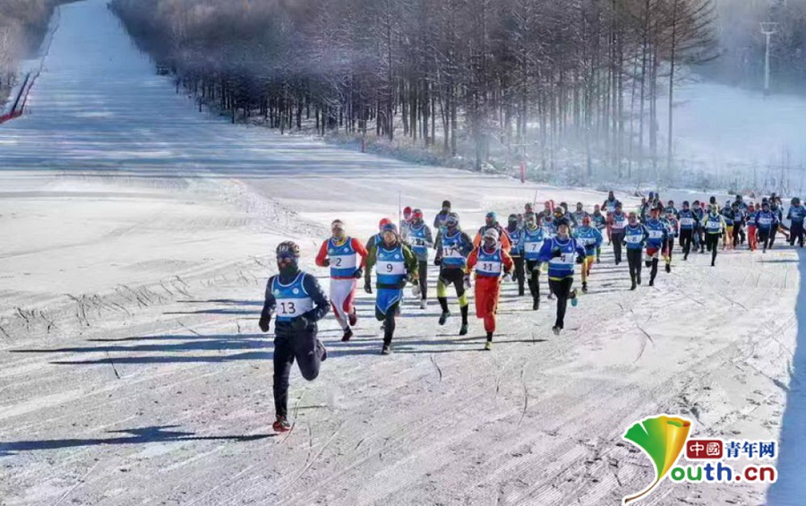 冬季铁人三项世界杯赛越野跑比赛现场.中国铁人三项运动协会供图