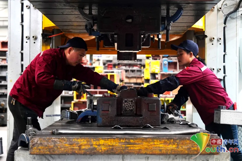 八戒体育登录赶订单抢市场 南昌新建区节后复工生产忙(图2)