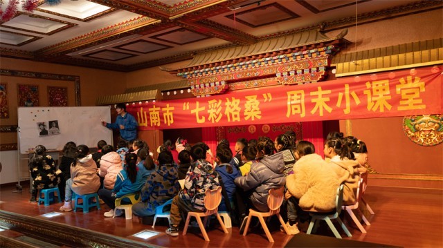 共赴“山水”之约来民大：曾经支教路上的“师生”现在南湖畔同行的“校友”(图1)