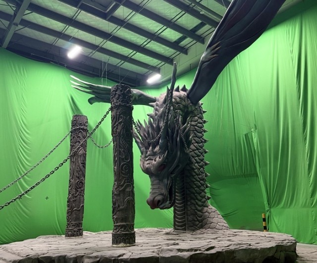 探访中原“影视工厂”：竖屏微短剧激活文化新动能(图3)