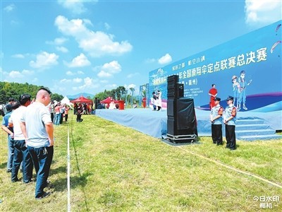 撑起一片“艳阳天”
