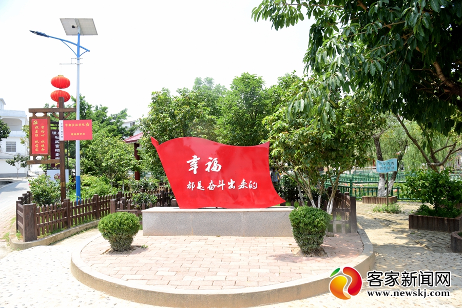 美丽潭头迎客来