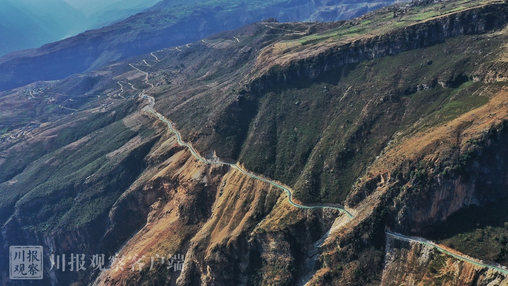 羊肠小道大峡谷图片