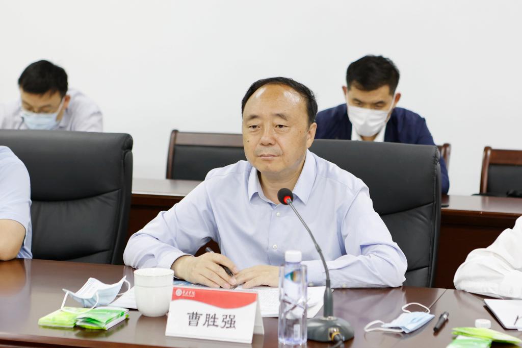 枣庄市委书记市人大常委会主任陈平带队赴枣庄学院调研督导疫情防控与