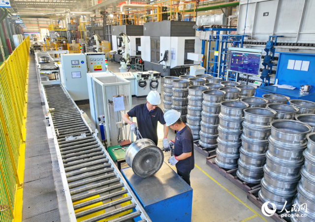 江西抚州:设备赶制忙 加快推进新型工业化