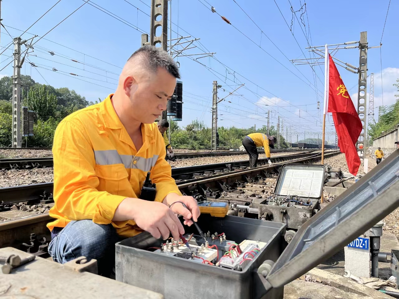 沪昆铁路线上的硬核信号工长