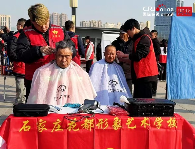 石家庄火车站站前地区2025年度“35学雷锋日”志愿服务活动暖心开启_fororder_微信图片_20250305111103