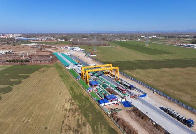 北京轨道交通22号线河北段施工现场。荣志华